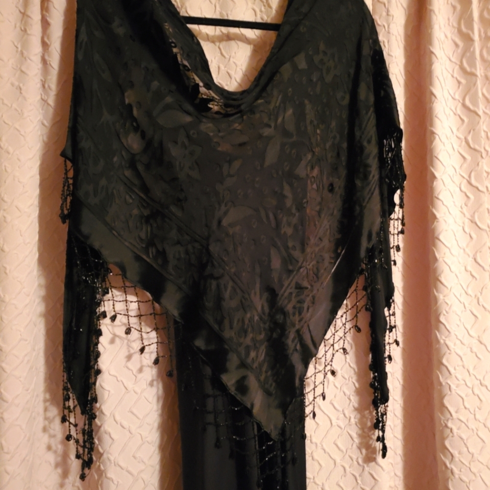 Shawl - Wrap for shoulders
